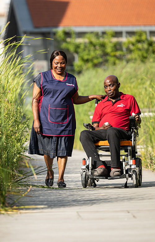 Aide à domicile pour personne handicapée