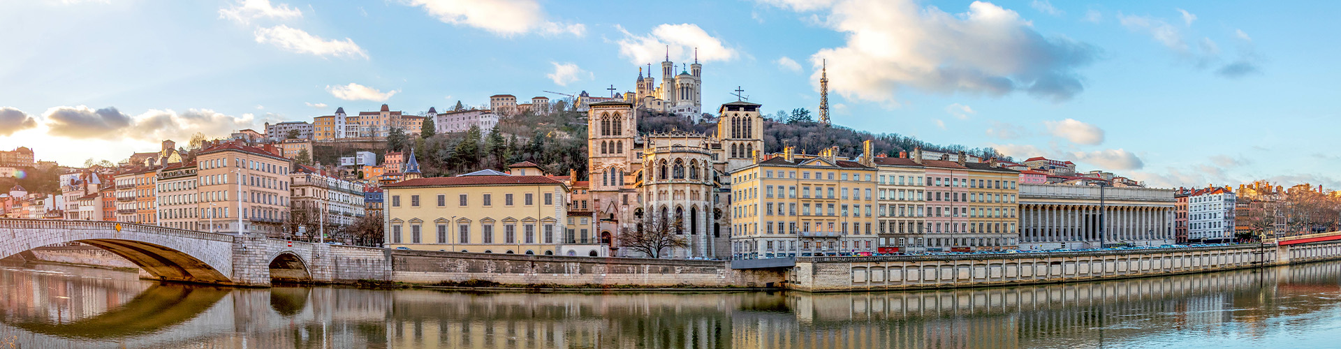 Aide à domicile Lyon : Services à la personne et ménage